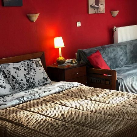 Alexandros Guesthouse Órma エクステリア 写真