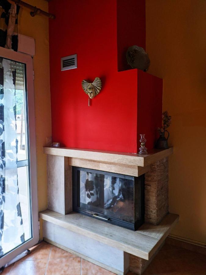 Alexandros Guesthouse Órma エクステリア 写真