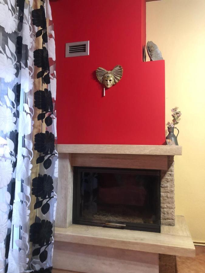 Alexandros Guesthouse Órma エクステリア 写真