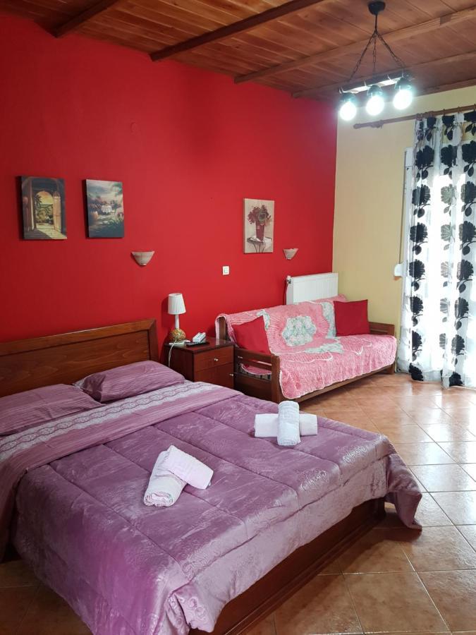 Alexandros Guesthouse Órma エクステリア 写真