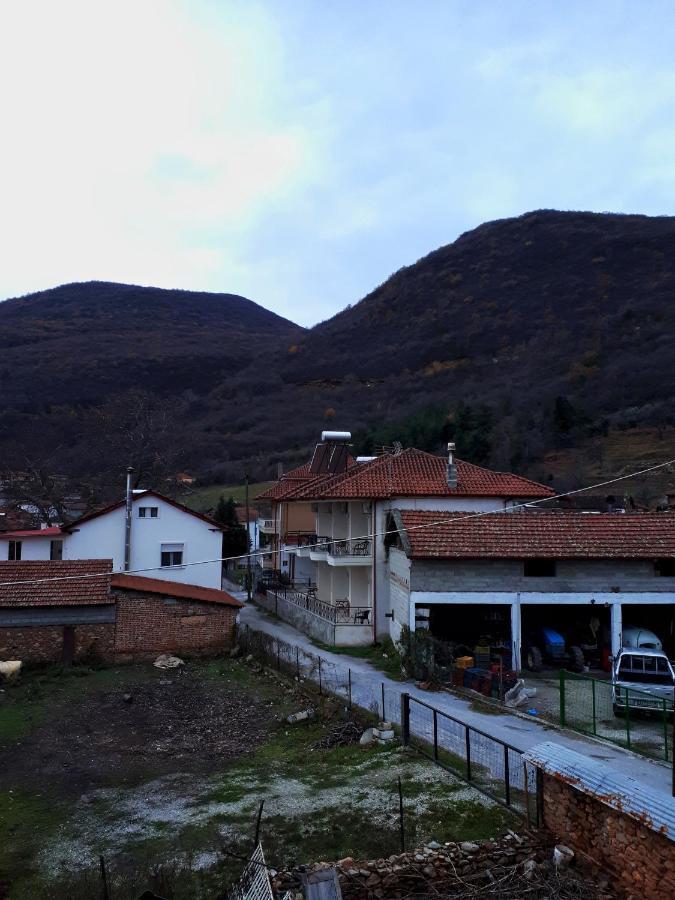 Alexandros Guesthouse Órma エクステリア 写真