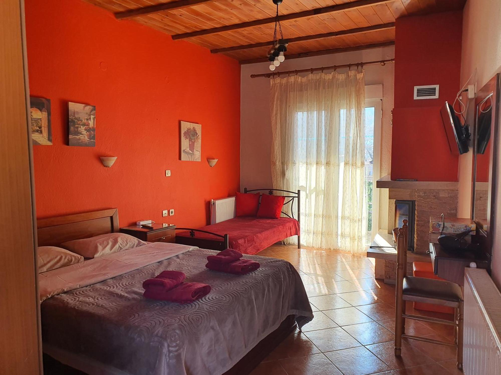 Alexandros Guesthouse Órma エクステリア 写真